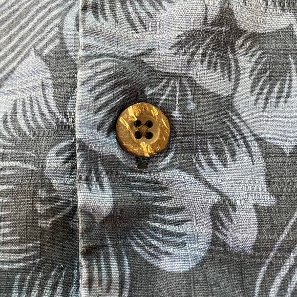 Tommy Bahama Silk Hawaiian Shirt L Blue Floral Camp Aloha Short Sleeve Original - Picture 8 of 9